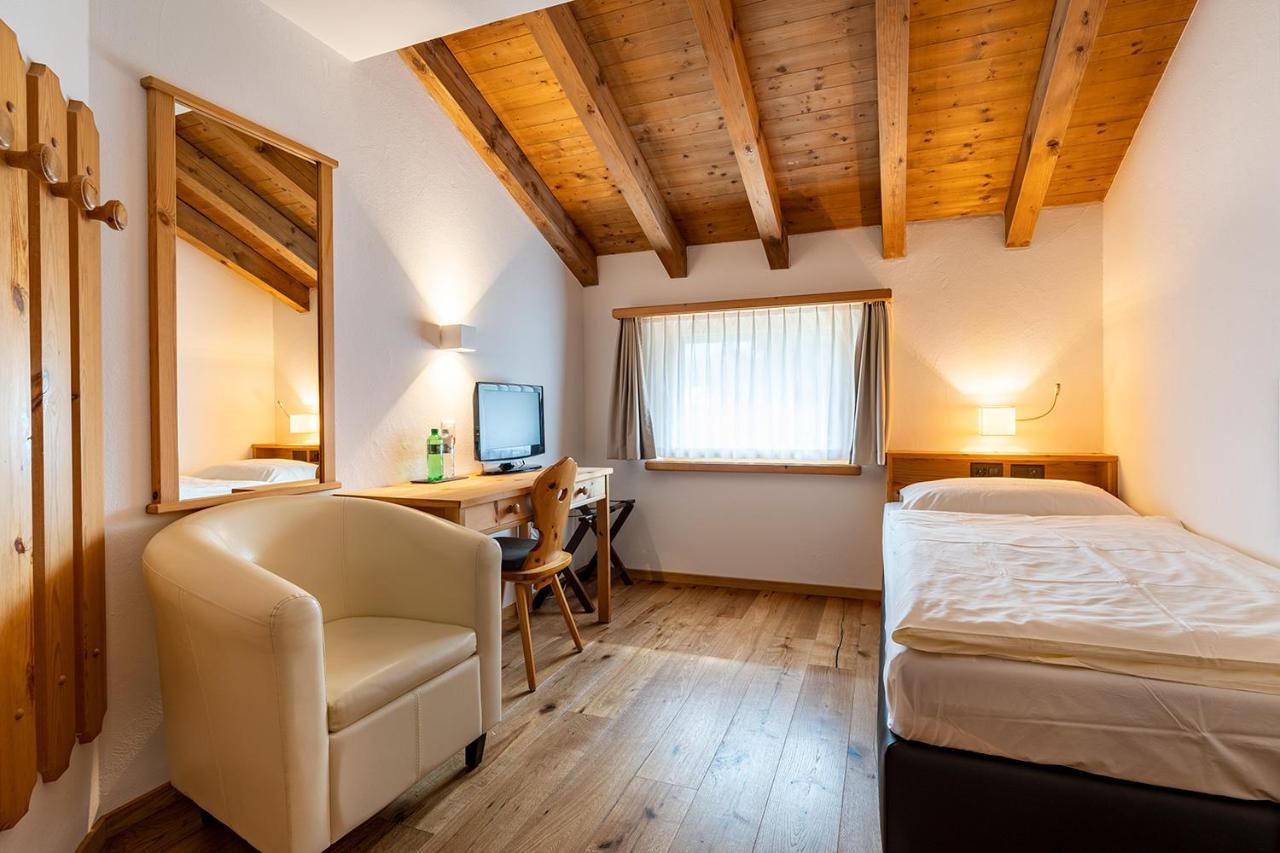 Hotel Saluver Челерина Экстерьер фото